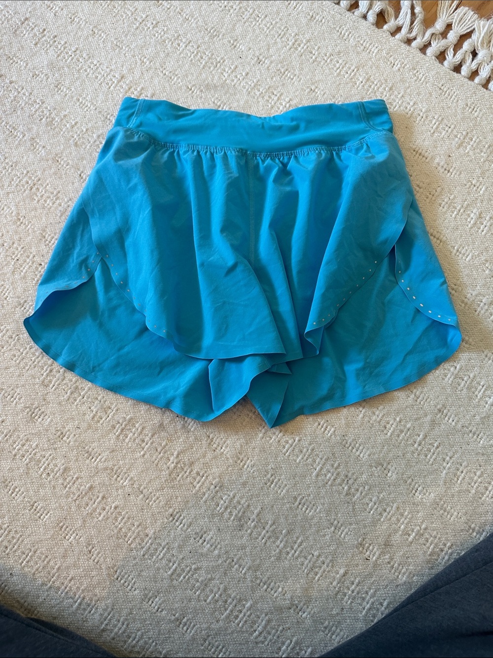 Lululemon Fast and Free 3” shorts size 6 kayak blue